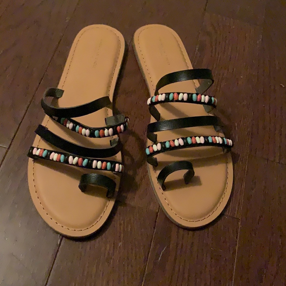 Black flats sandal